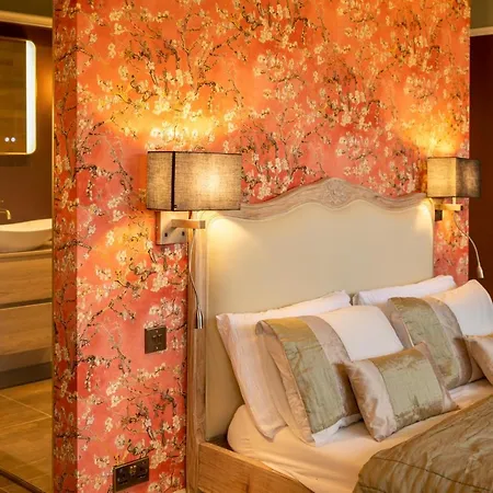 Victorian Luxury * 哈罗盖特