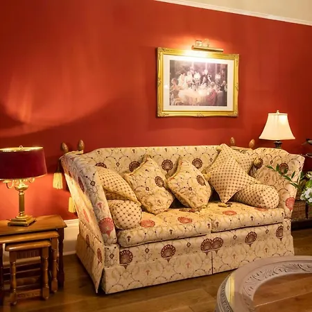 Victorian Luxury *