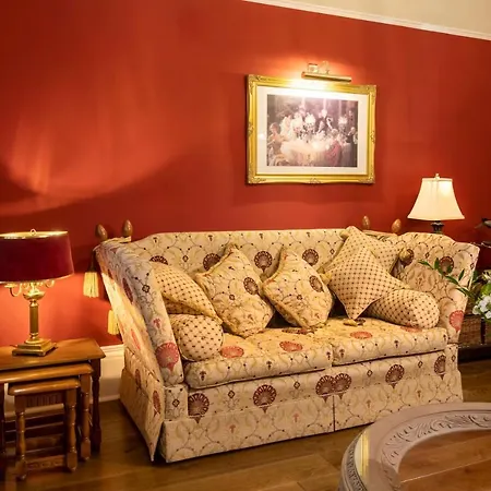 Victorian Luxury *